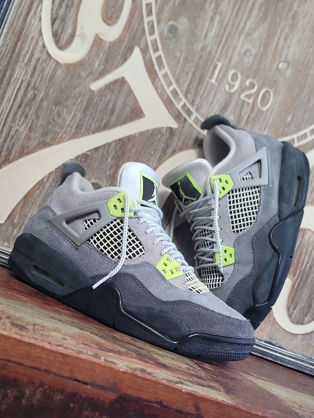 🔥 Nike Air Jordan 4 (Special Edition) "Neon 95" Wmns 7.5 Great Condition. - Picture 2 of 16